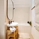 Harmony Plaza 2br Bucarest