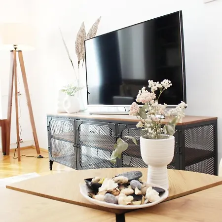 Harmony Plaza 2br * Бухарест