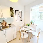 Harmony Plaza 2br * Bucharest