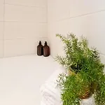 Harmony Plaza 2br Apartment *
