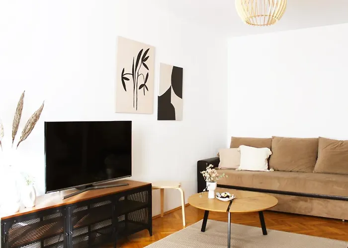 Harmony Plaza 2br *