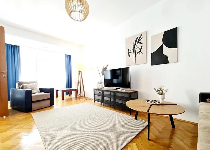 Harmony Plaza 2br * Бухарест