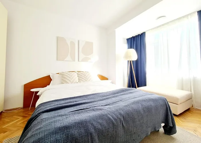 Harmony Plaza 2br Апартаменти Бухарест